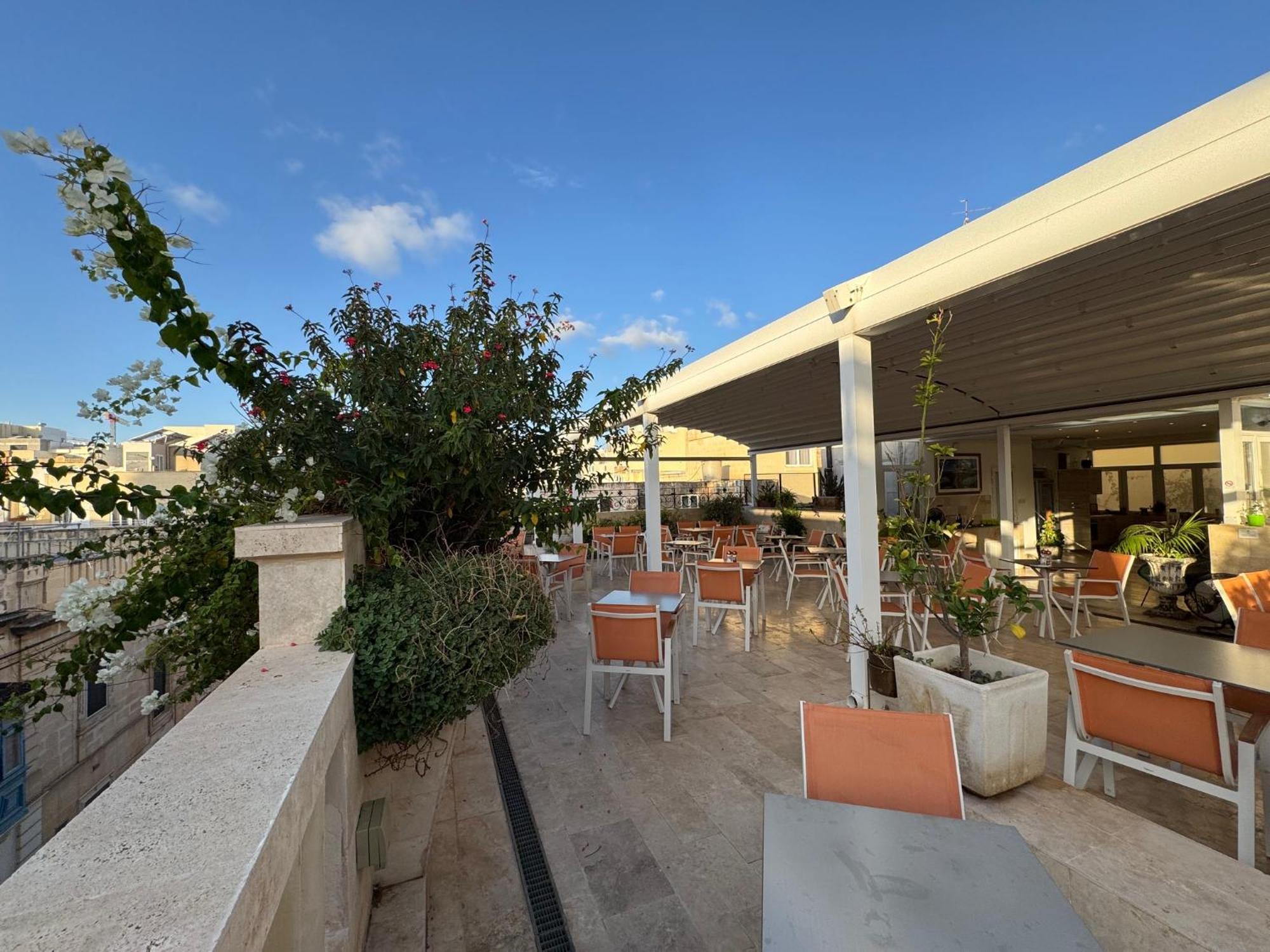 The Maltese Sun Hotel Sliema Ngoại thất bức ảnh