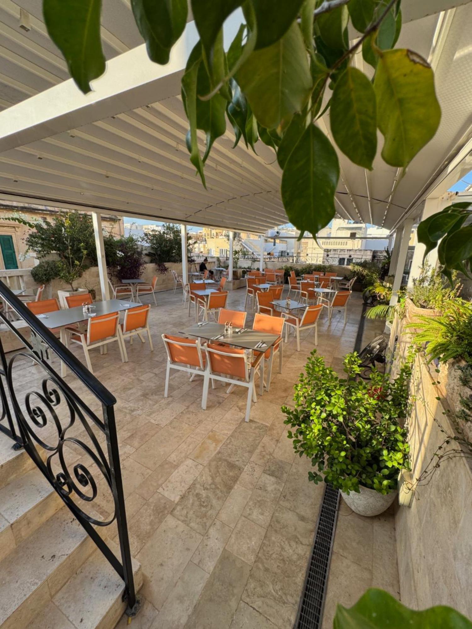 The Maltese Sun Hotel Sliema Ngoại thất bức ảnh